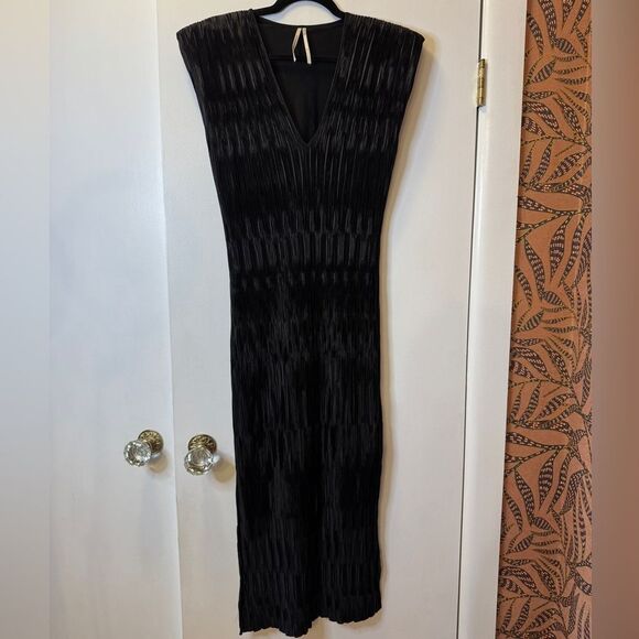 ANTHROPOLOGIE Ruched V-Neck Midi Dress Black Women’s Size Medium - Picture 4 of 8